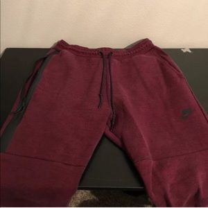 Nike tech fleece red joggers